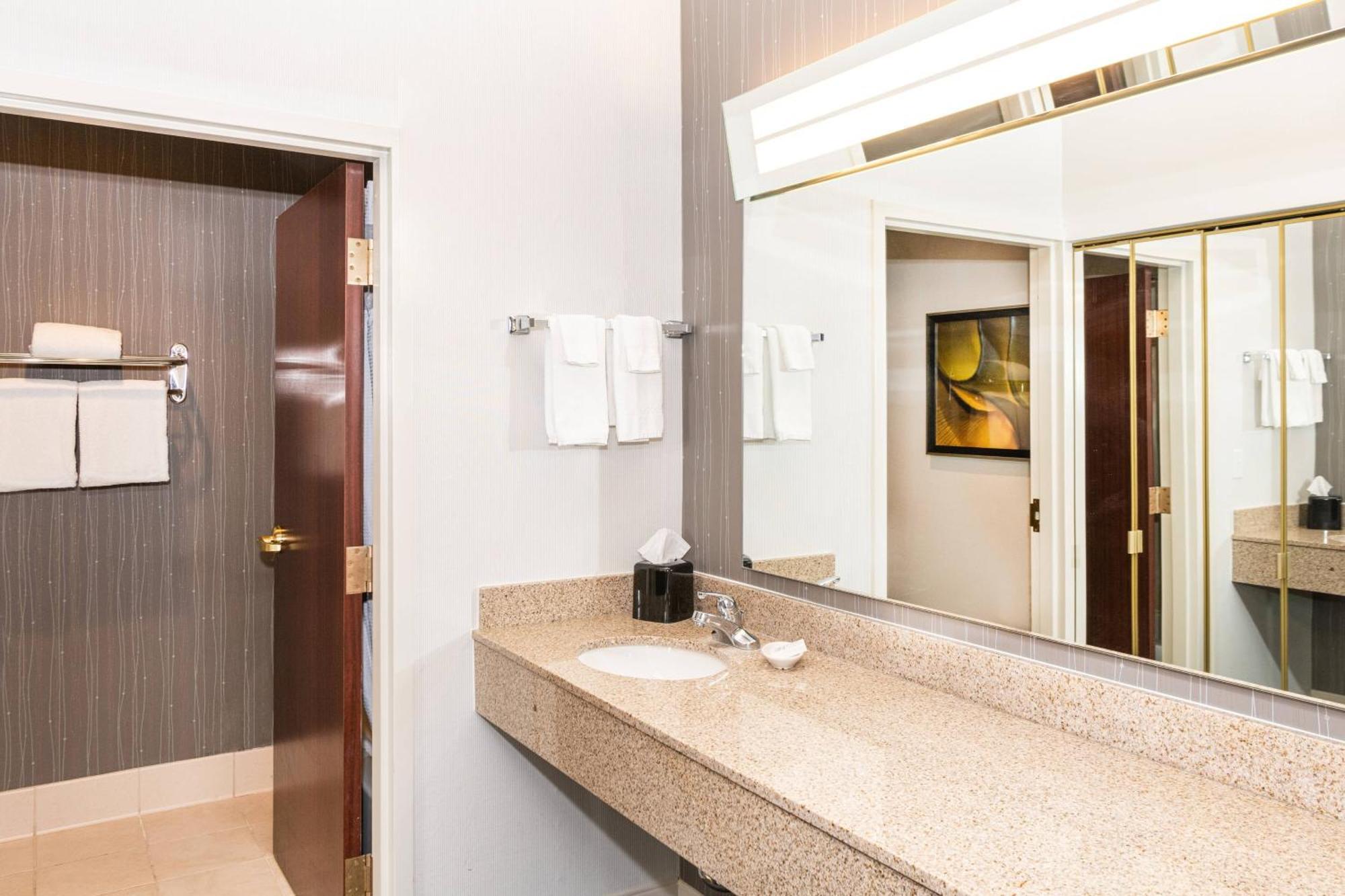 Country Inn & Suites By Radisson, Columbus-Edinburgh Kültér fotó