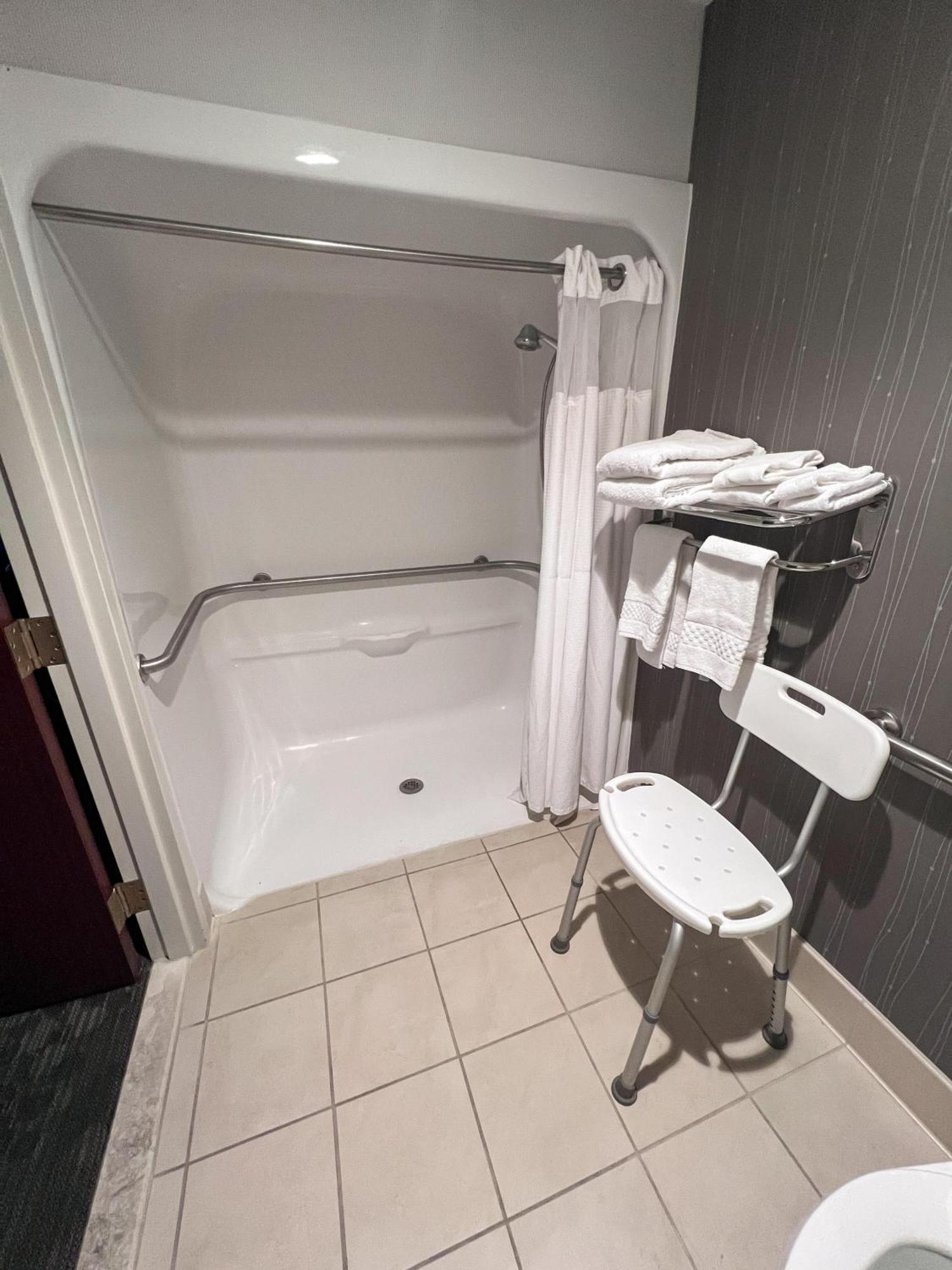 Country Inn & Suites By Radisson, Columbus-Edinburgh Kültér fotó