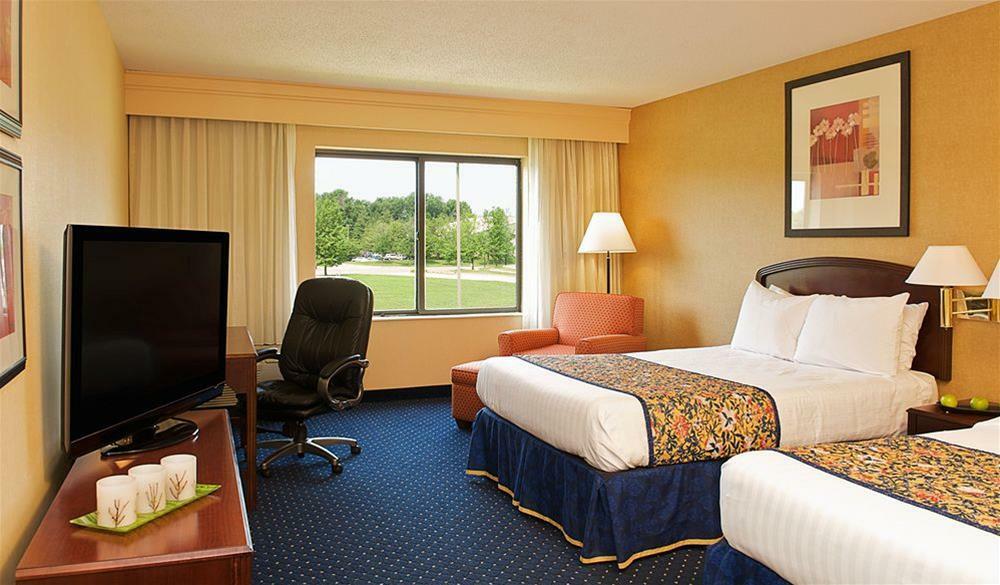 Country Inn & Suites By Radisson, Columbus-Edinburgh Kültér fotó